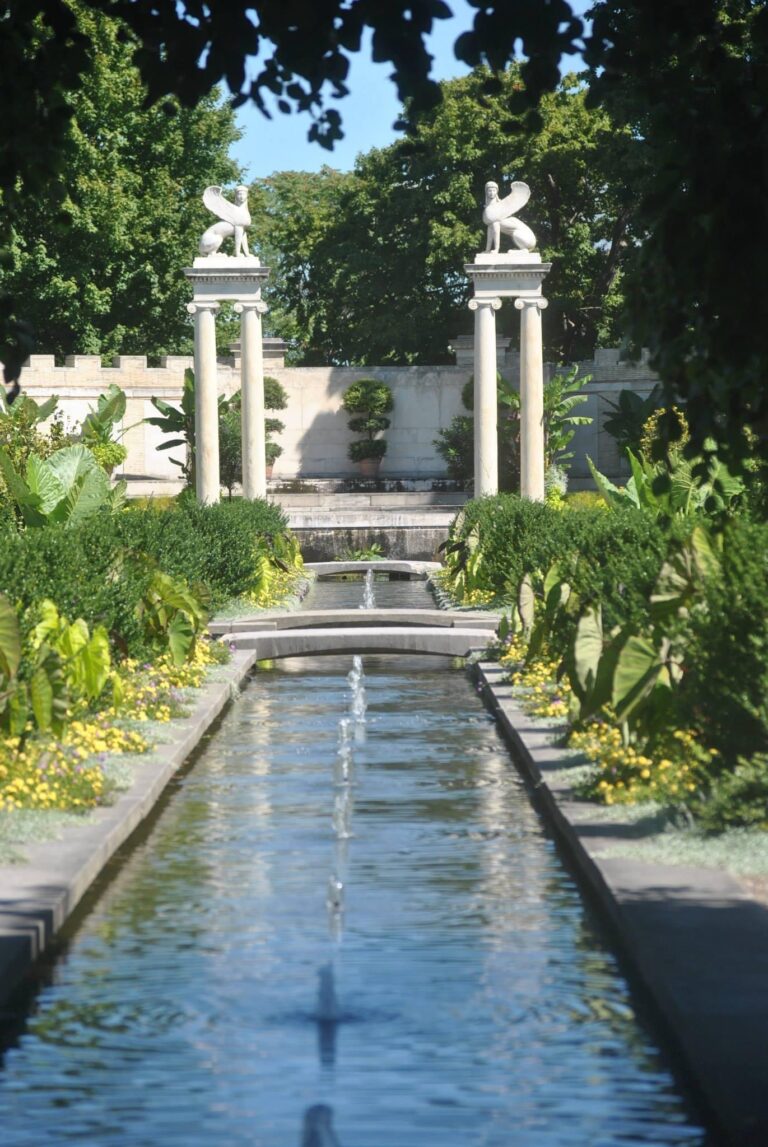 007 IMG 0104 sphinx 3 water feature 768x1147